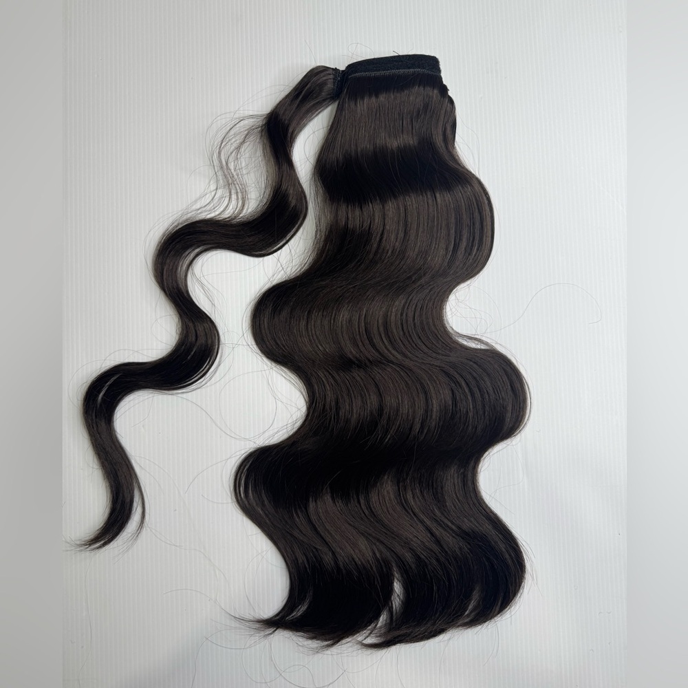 Wavy Wrap Dark Brown Ponytail Extension 18 in - Picture 5 of 6
